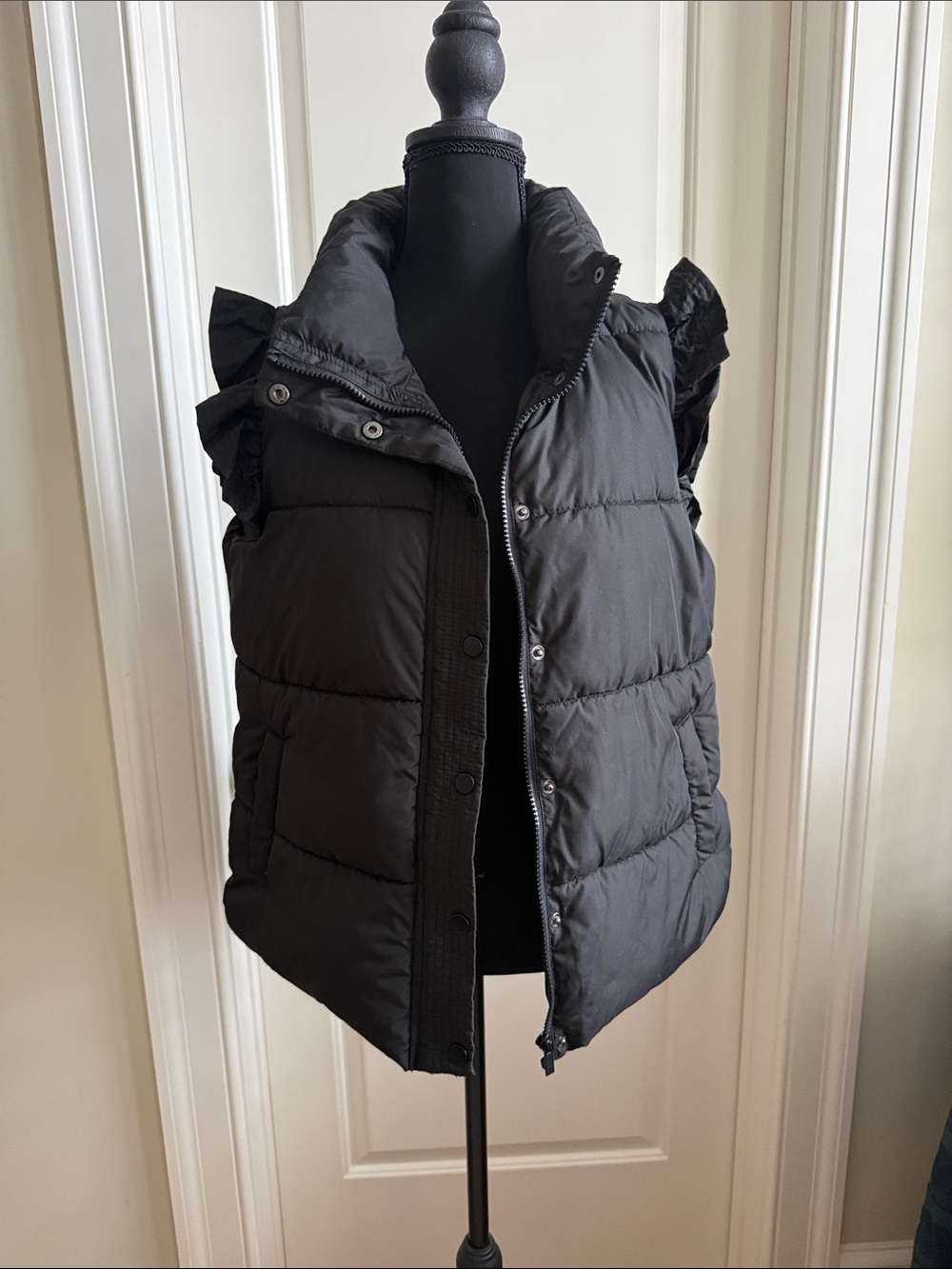 crown & ivy Black Puffer Vest for Kids